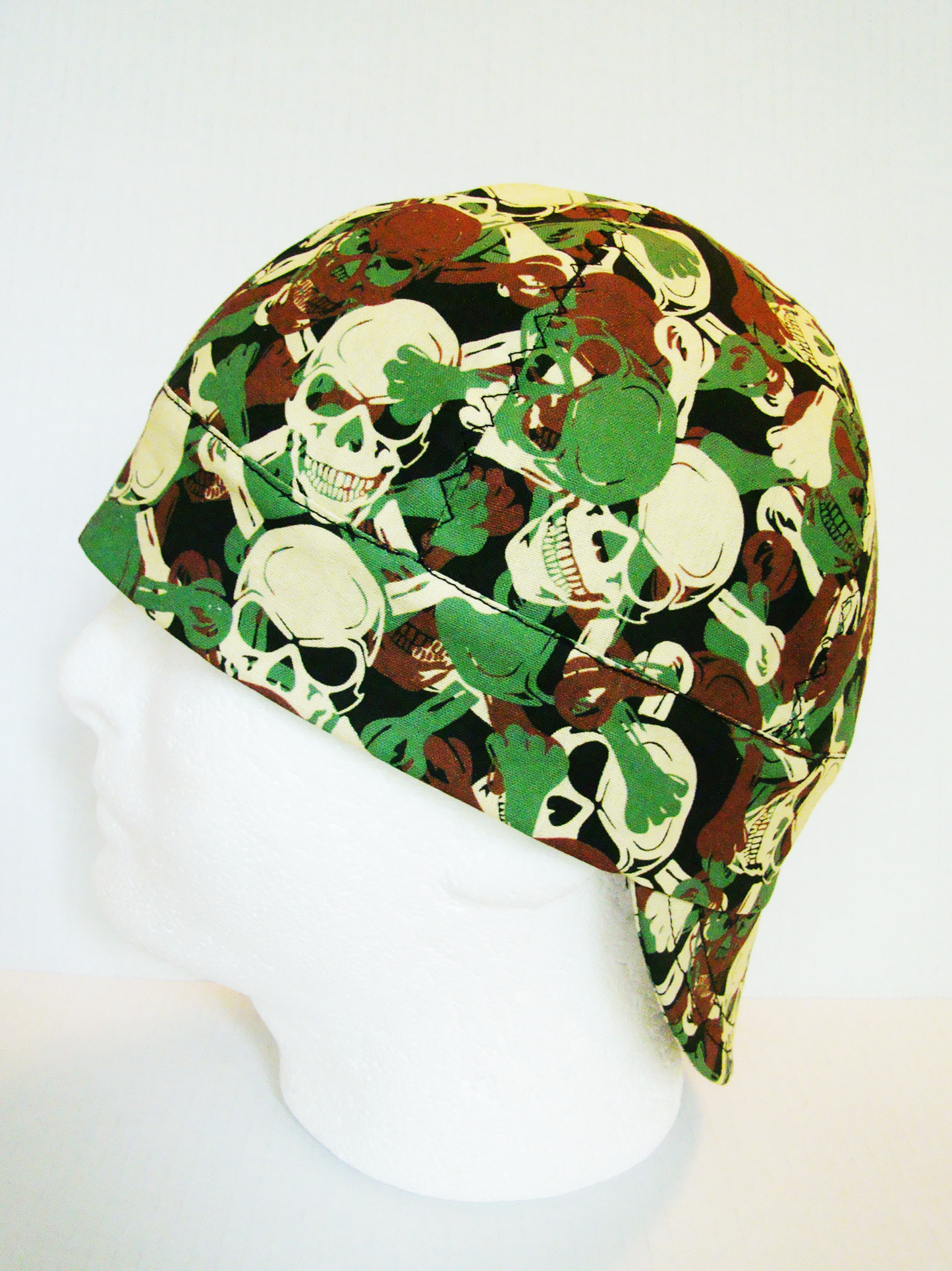 Green Camo skulls welders cap hard hat liner reversible beanie skull cap fitters cap tradesman